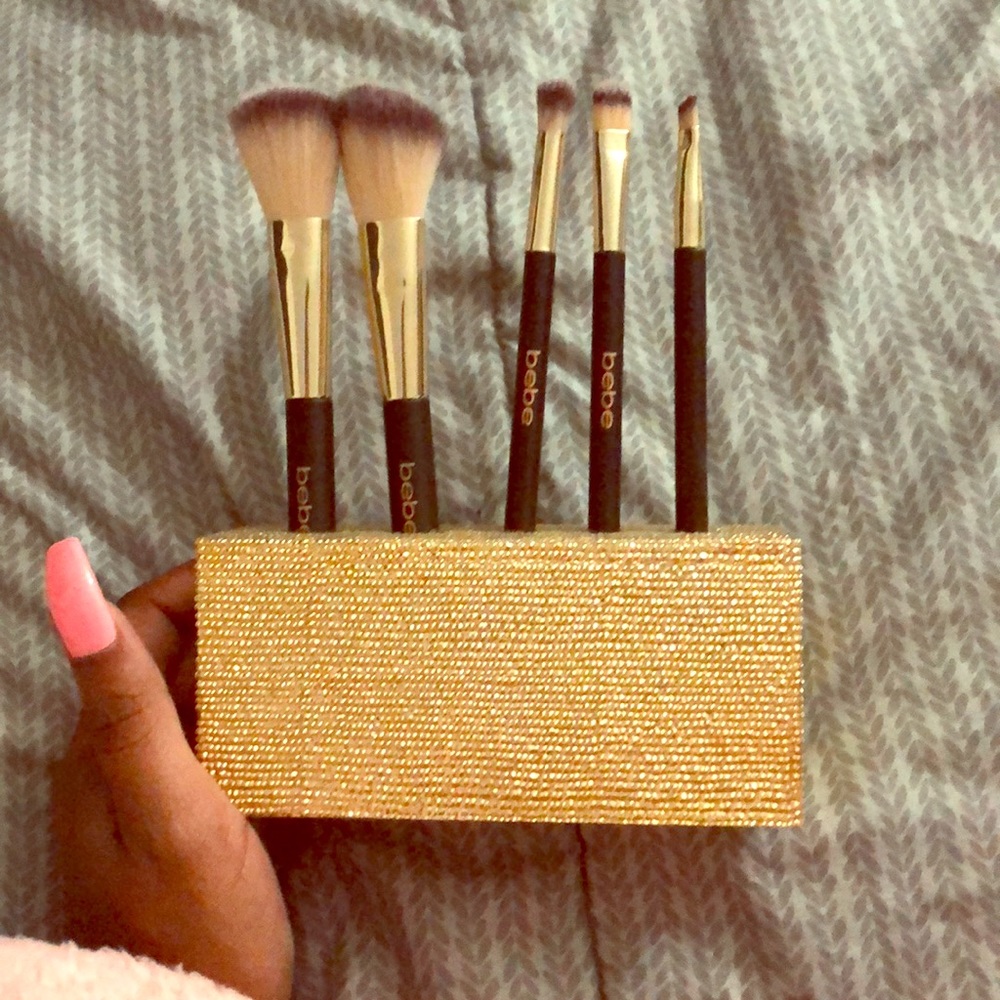 Bebe Makeup brush set